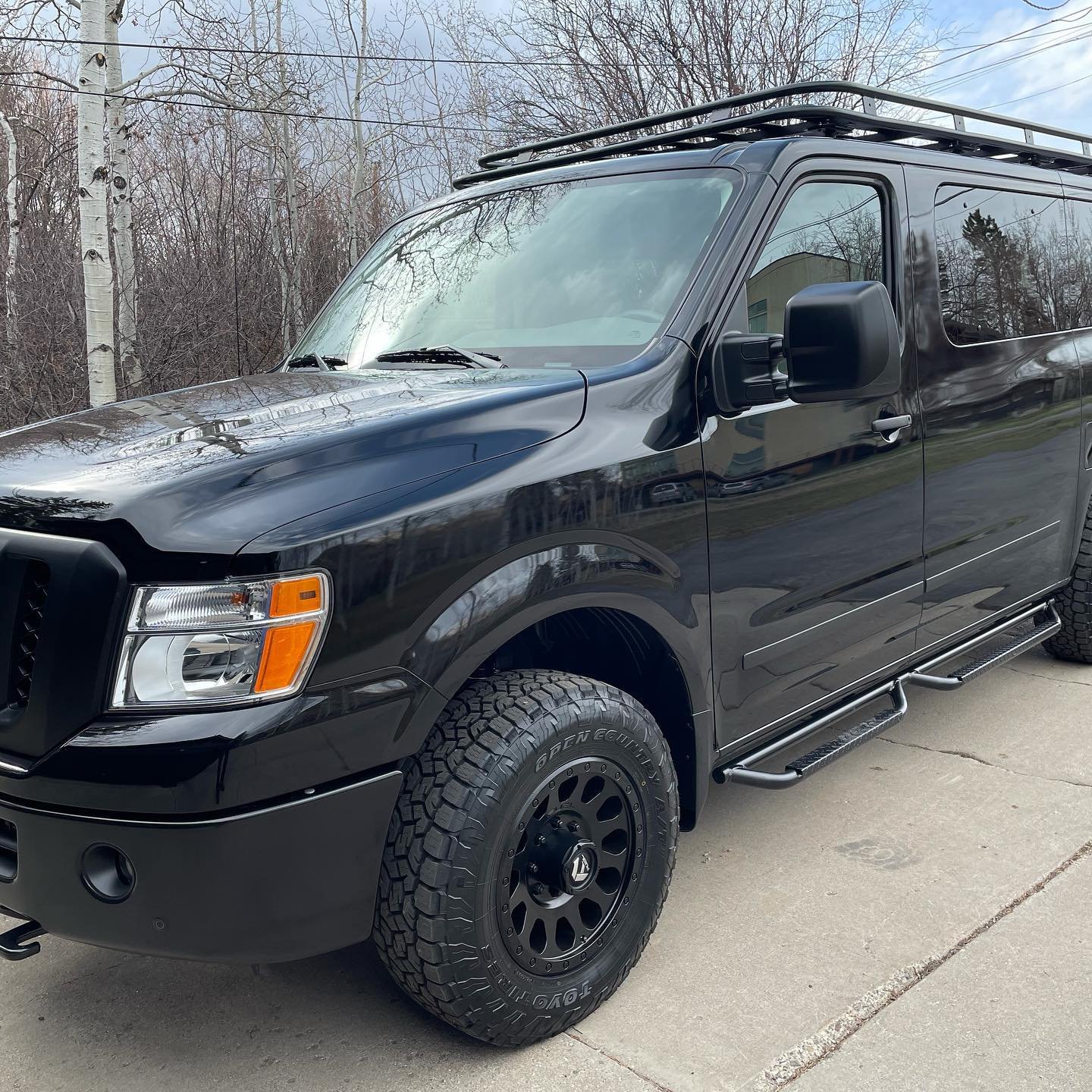 We got a new family hauler. Can’t wait to get it dirty on some camping adventures @saranancesbs. @advanced4x4 @aluminess @fueloffroad @steamboatdetailing