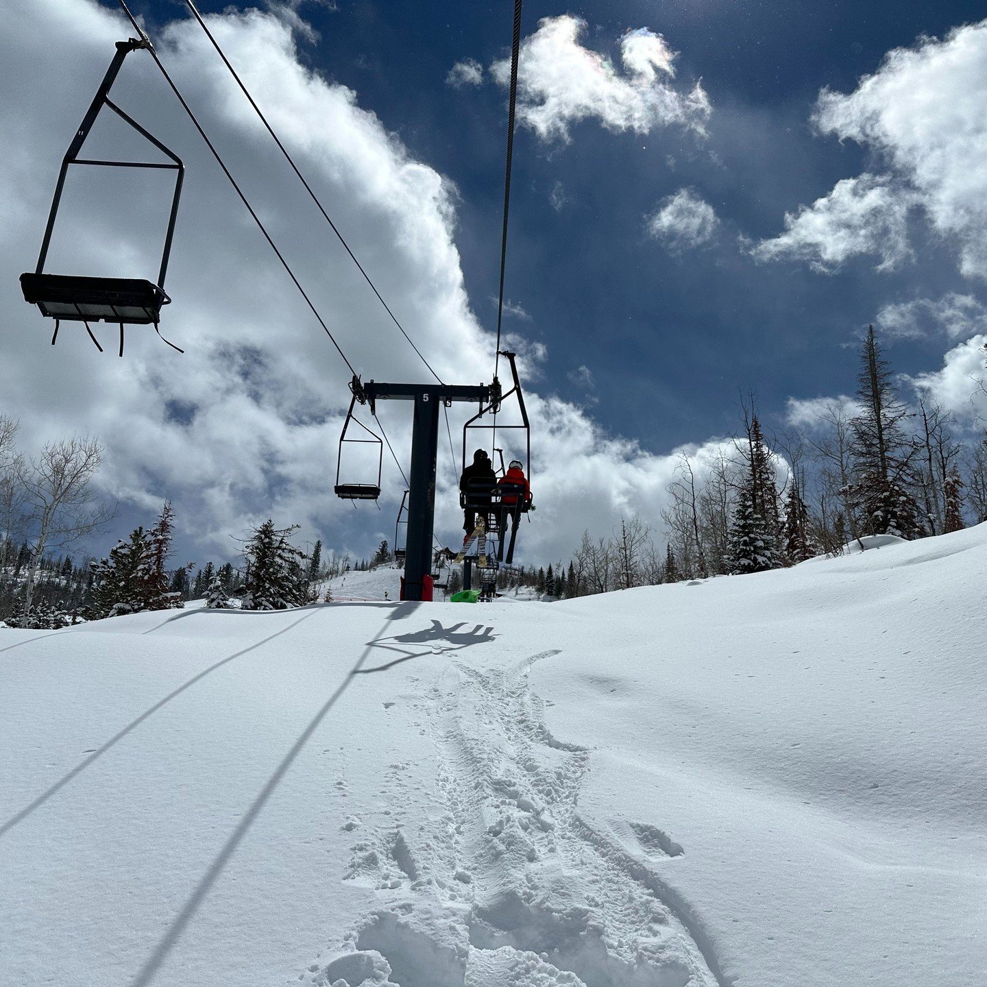 April 2023: Snow conditions were still awesome through April.
