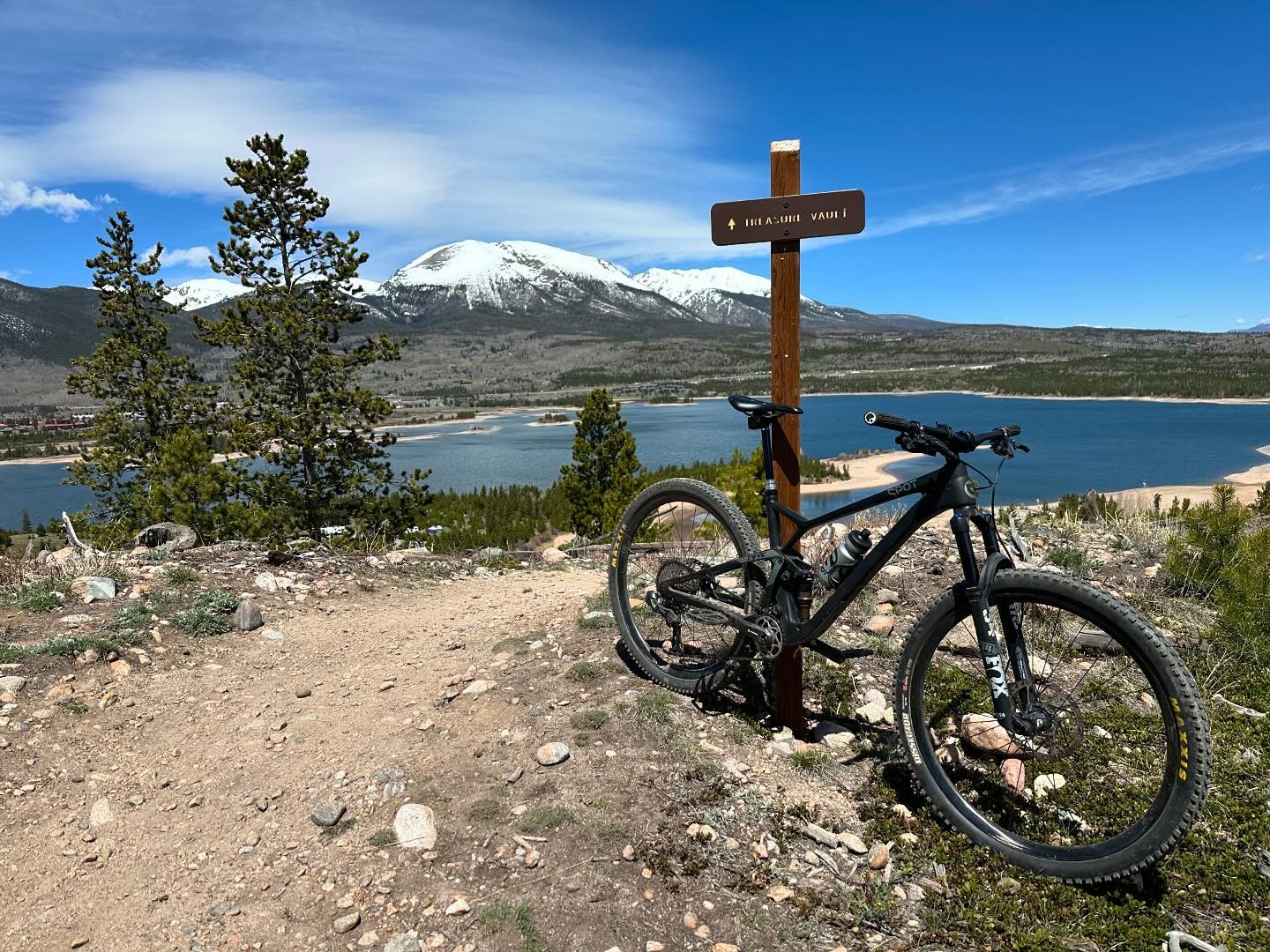 Beautiful weather for an MTB adventure yesterday in Frisco.